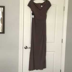 Ruched Jersey Column Gown
LA FEMME